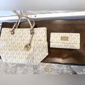 Michael kors bag and wallet combo